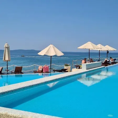 Astrado דירה פטרצ'אנה