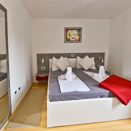 Astrado Apartament