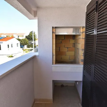 Apartament Astrado